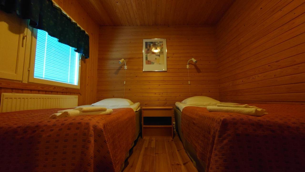 Hotel Guossi Karigasniemi Exteriör bild