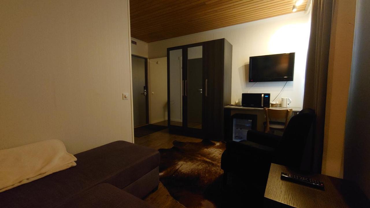 Hotel Guossi Karigasniemi Exteriör bild
